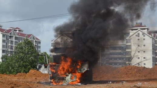 安全第一條，且看電網(wǎng)高壓警示器